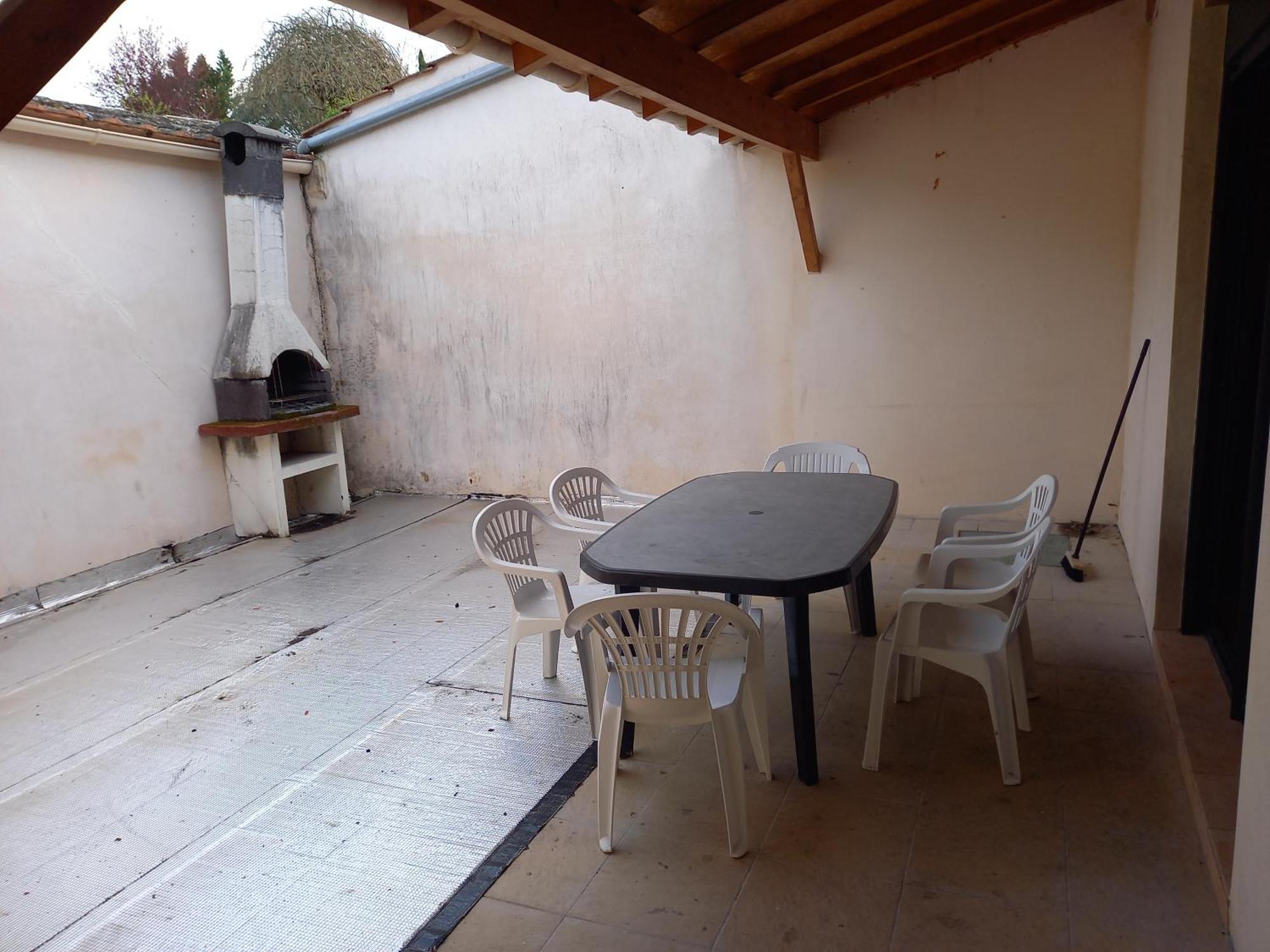 Chez Nicolas Molières Екстериор снимка